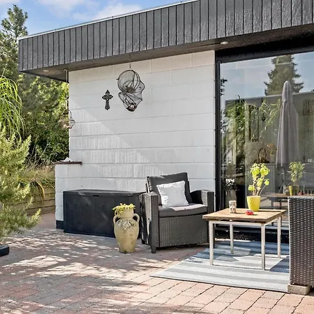 In Sjaellands Odde With Private Swimming Pool, Be Inside Or Outside Holiday home